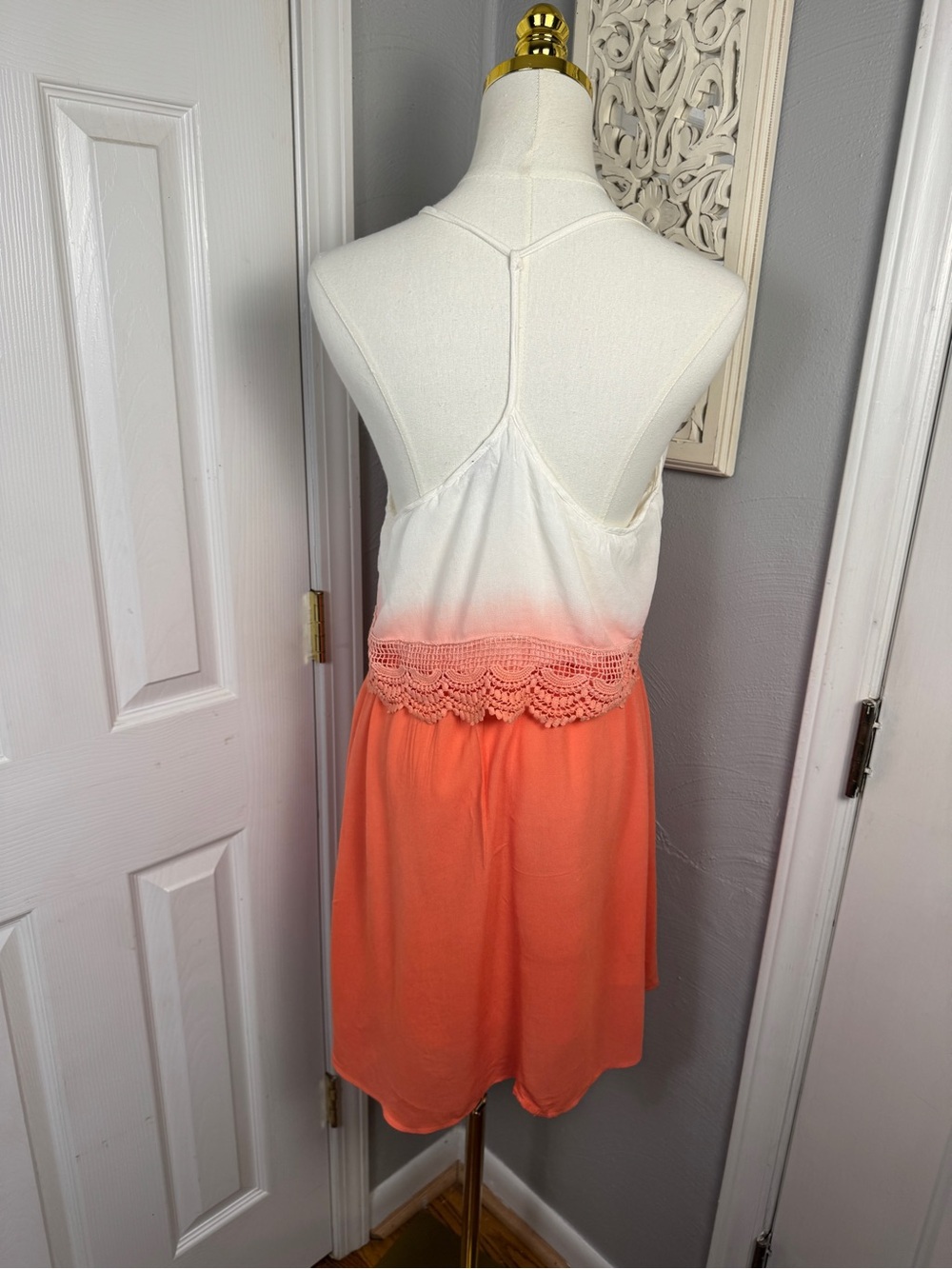Daytrip Ombre Crochet Trim Mini Dress Medium Boho Beachy Rayon Y2K - Picture 5 of 8